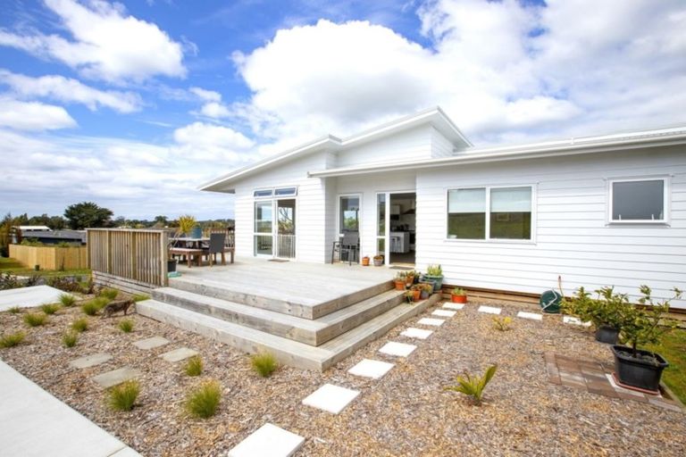 Photo of property in 34a Weka Street, Mangawhai, 0505