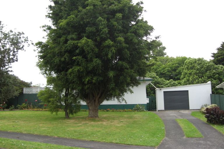 Photo of property in 5 Chibnall Place, Conifer Grove, Takanini, 2112