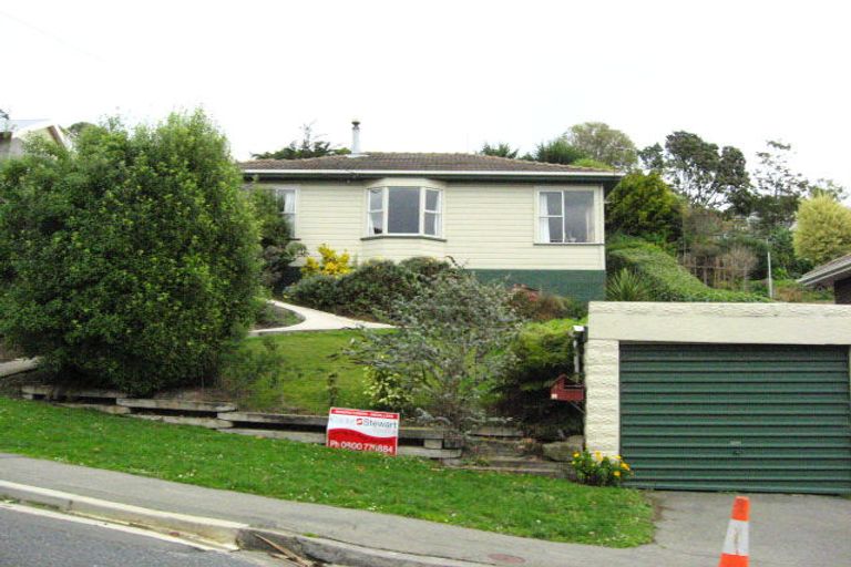 Photo of property in 81 Marion Street, Macandrew Bay, Dunedin, 9014