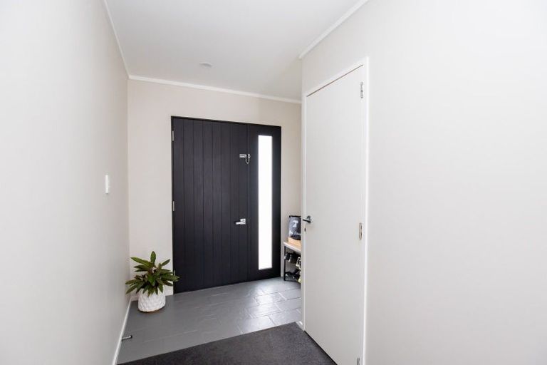 Photo of property in 20 Miller Place, Ngatea, 3503