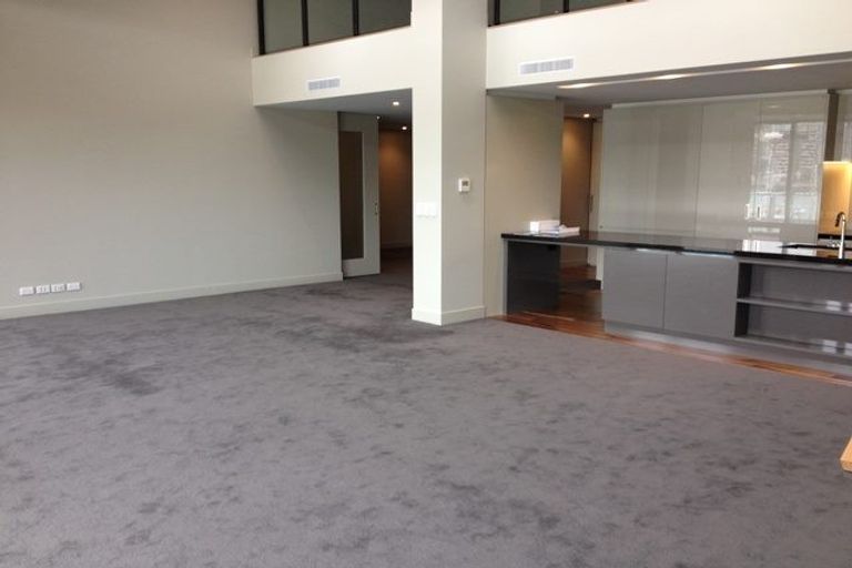 Photo of property in Clyde Quay Wharf, 3b/5 Clyde Quay Wharf, Te Aro, Wellington, 6011