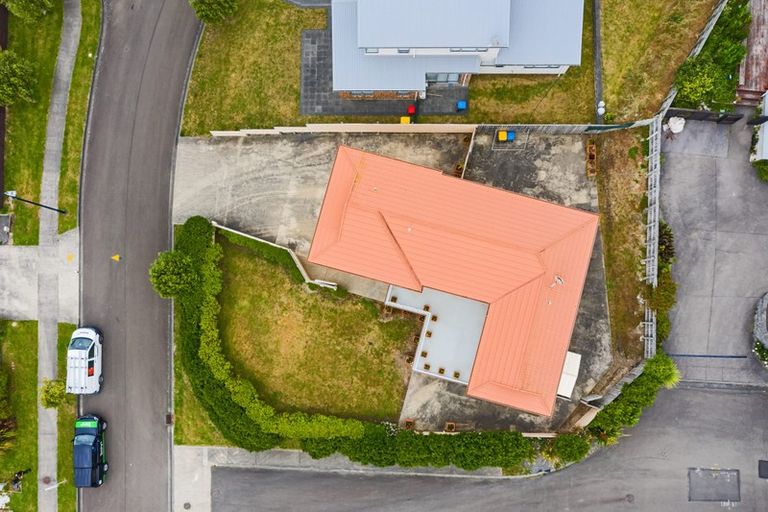 Photo of property in 15 Aspiring Terrace, Aotea, Porirua, 5024