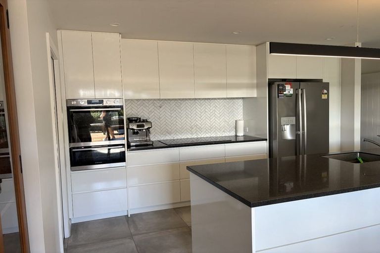 Photo of property in 51 Freedom Drive, Kelvin Grove, Palmerston North, 4414