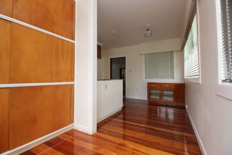 Photo of property in 1 Scott Avenue, Mangere Bridge, Auckland, 2022