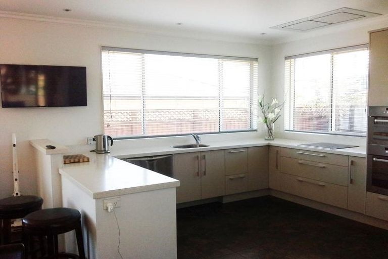 Photo of property in 9 Jules Crescent, Bell Block, New Plymouth, 4312