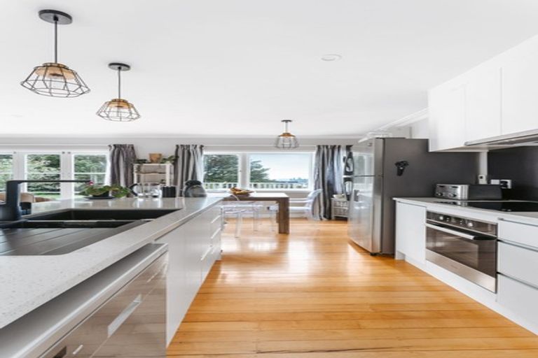 Photo of property in 23 Karaka Road, Otumoetai, Tauranga, 3110