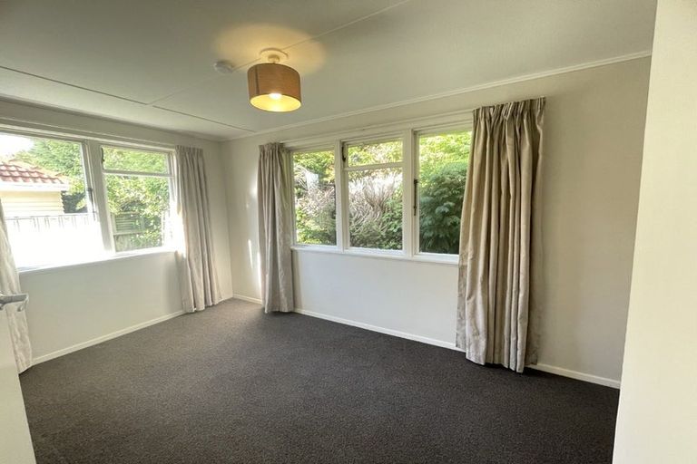 Photo of property in 8a Frederick Street, Tawa, Wellington, 5028
