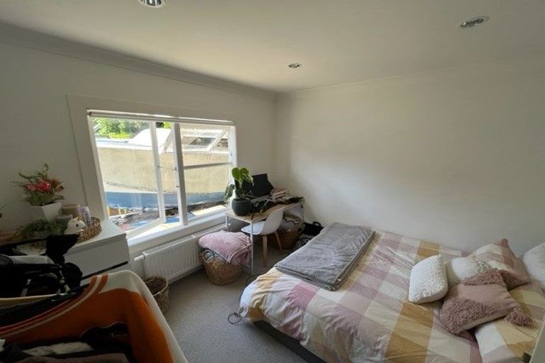 Photo of property in 281 Muritai Road, Eastbourne, Lower Hutt, 5013