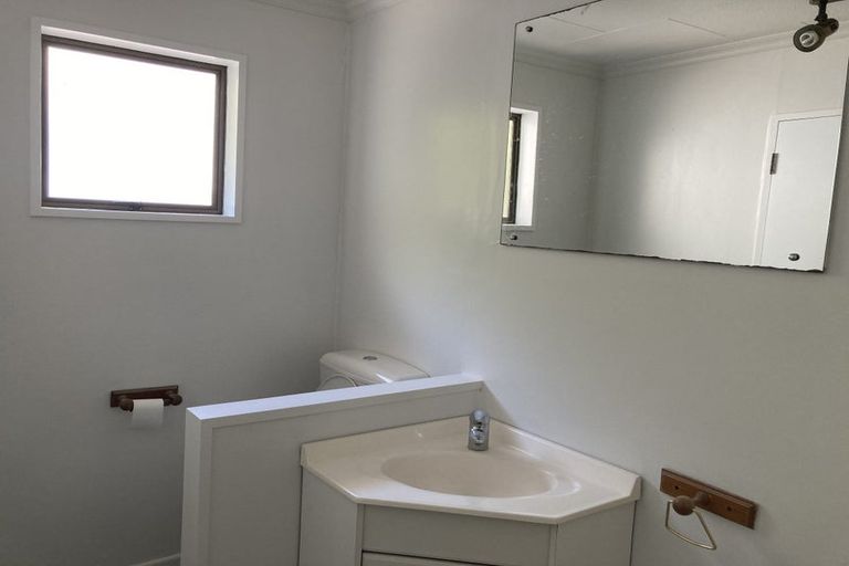 Photo of property in 28 Mamaku Street, Paraparaumu, 5032