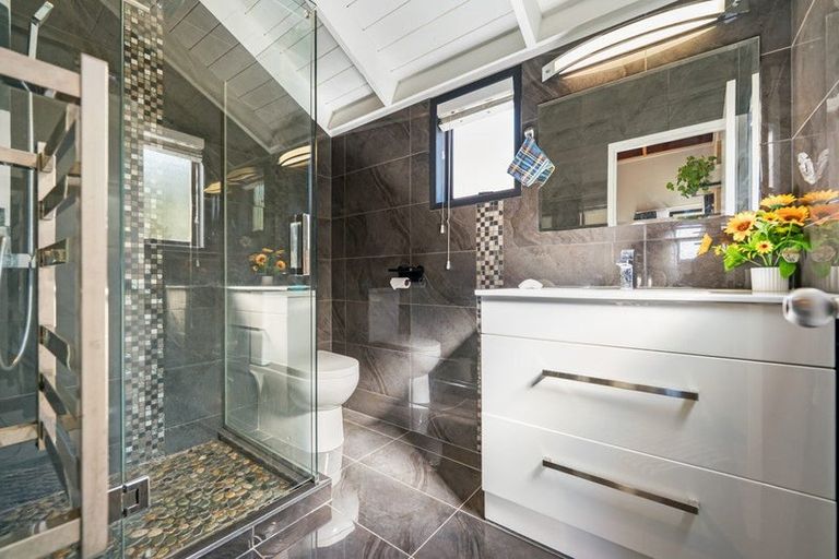 Photo of property in 1/11 Cambric Place, Botany Downs, Auckland, 2010