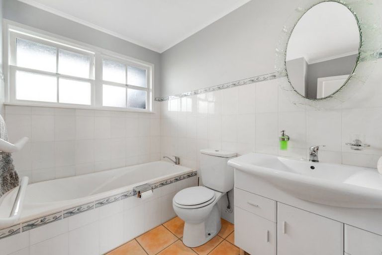 Photo of property in 306 Point View Drive, Dannemora, Auckland, 2016