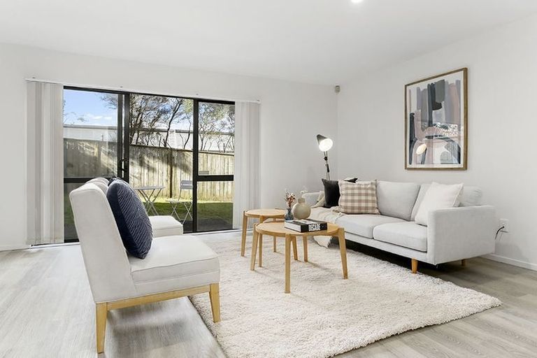 Photo of property in 10/548 Albany Highway, Albany, Auckland, 0632