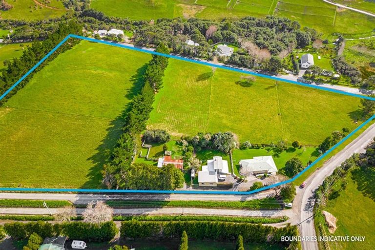 Photo of property in 192 Muriwai Valley Road, Muriwai, Waimauku, 0881