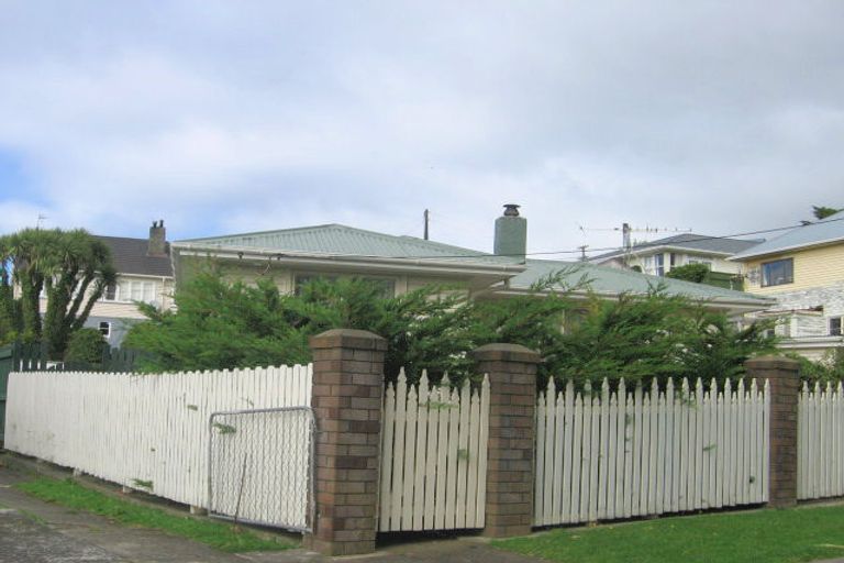 Photo of property in 45 Hindmarsh Street, Johnsonville, Wellington, 6037