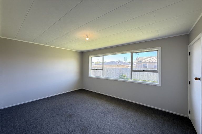 Photo of property in 27 Blake Street, Waitara, 4320