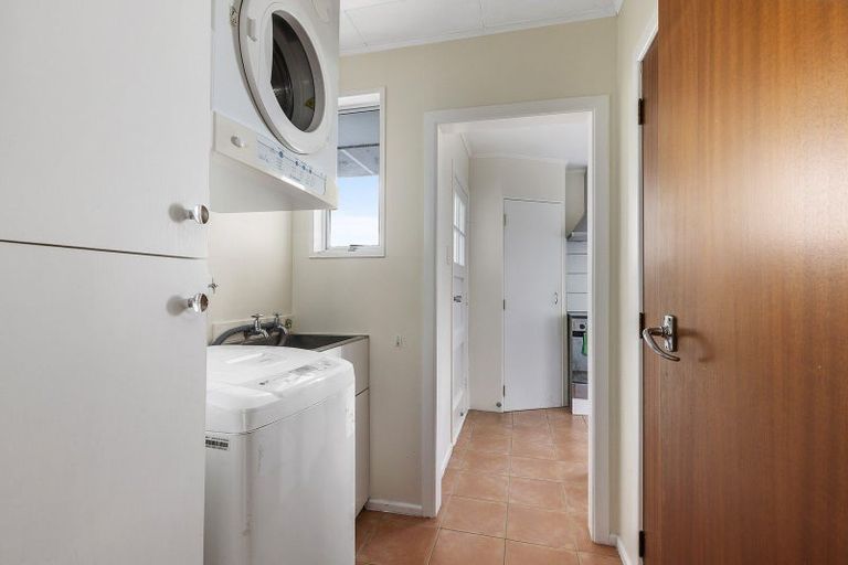 Photo of property in 4 Aramoana Place, Maupuia, Wellington, 6022