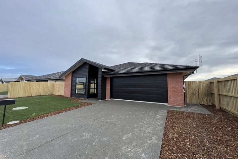 Photo of property in 14 Ned Place, Halswell, Christchurch, 8025