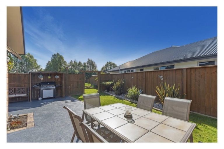 Photo of property in 14 Curtis Street, Stoke, Nelson, 7011