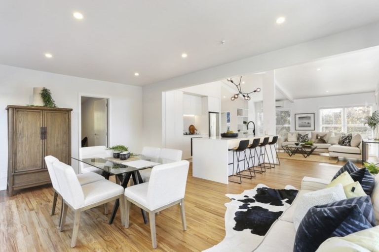 Photo of property in 1/139 Nile Road, Milford, Auckland, 0620