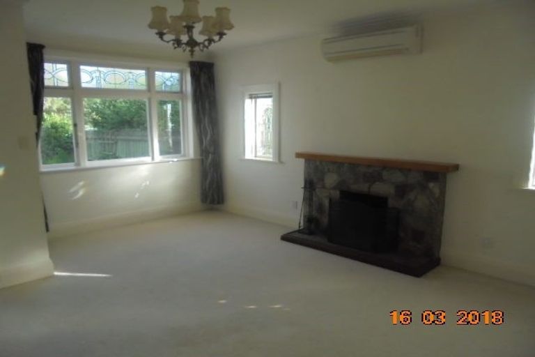 Photo of property in 14 Saint Albans Grove, Woburn, Lower Hutt, 5010