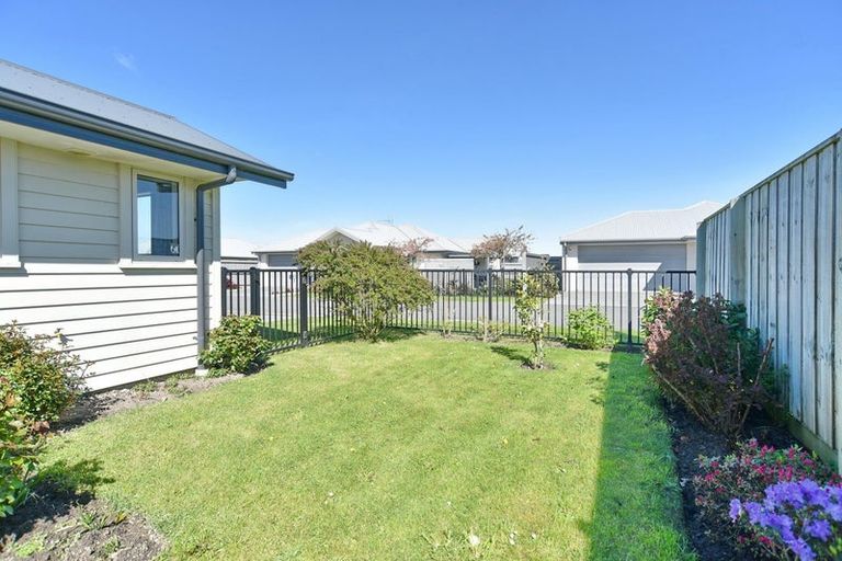 Photo of property in 27 Tutton (pvt) Mews, Rangiora, 7400