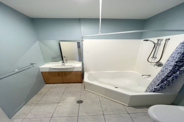 Photo of property in Stadium Garden Flats, 306/107 Thorndon Quay, Pipitea, Wellington, 6011