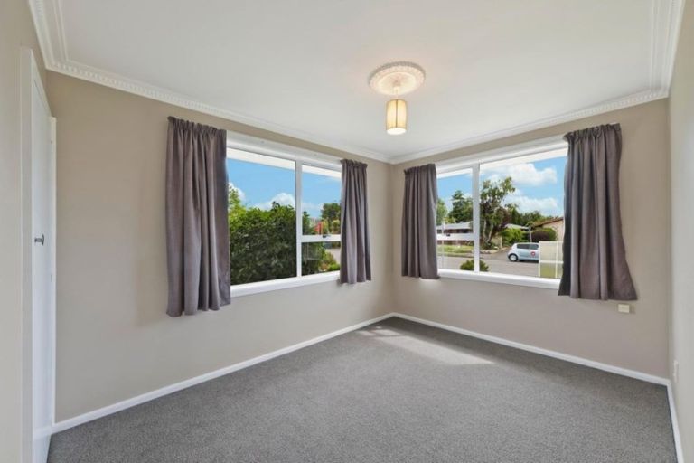 Photo of property in 33 Cunningham Place, Halswell, Christchurch, 8025