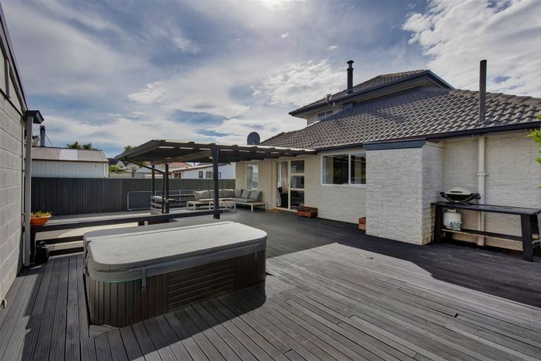 Photo of property in 1/3 Finsbury Street, Islington, Christchurch, 8042