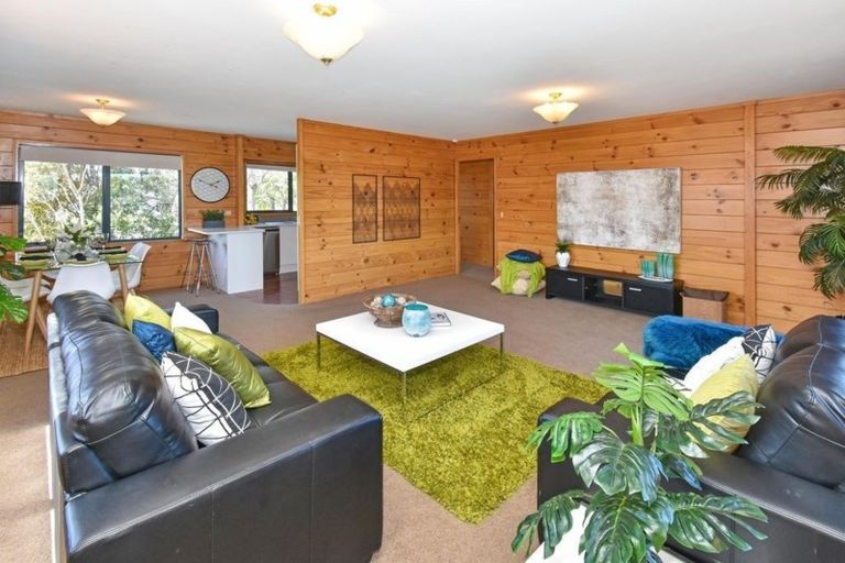 Photo of property in 15 Stevenson Road, Clarks Beach, 2122