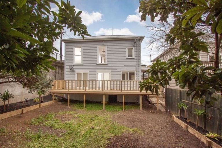 Photo of property in 27a Sussex Street, Levin, 5510