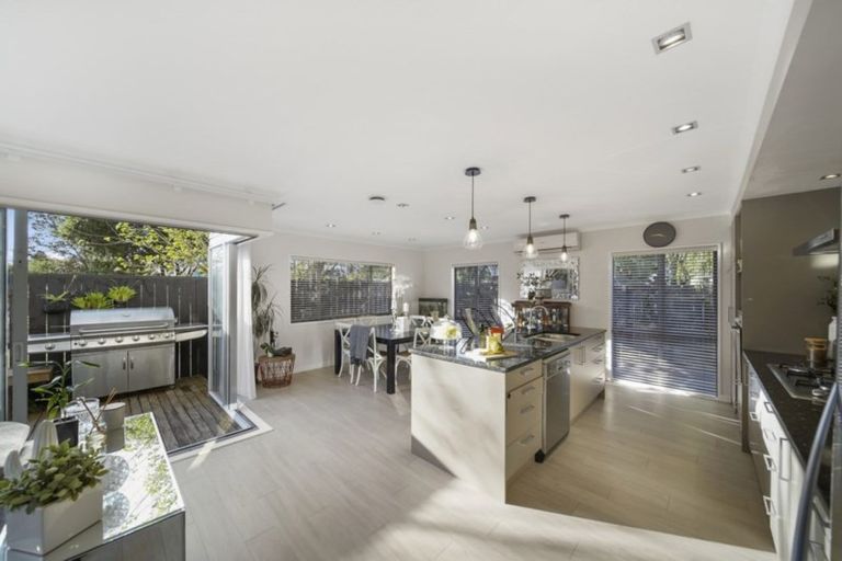 Photo of property in 67 Millen Avenue, Pakuranga, Auckland, 2010