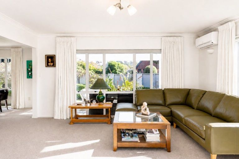 Photo of property in 2 Fern Grove, Taradale, Napier, 4112