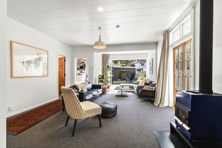 Photo of property in 21 Beach Street, Island Bay, Wellington, 6023