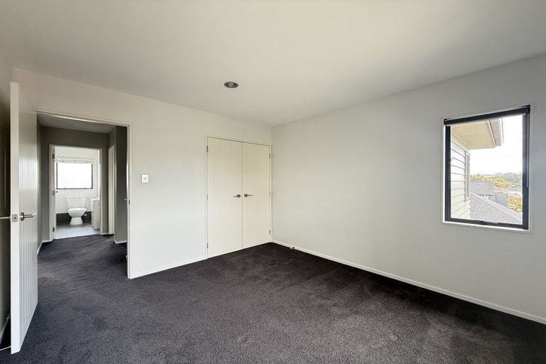 Photo of property in 29 Huntington Park Drive, Greenhithe, Auckland, 0632