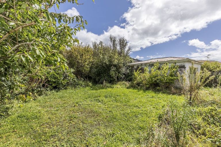 Photo of property in 19 Beauchamp Street, Tawa, Wellington, 5028