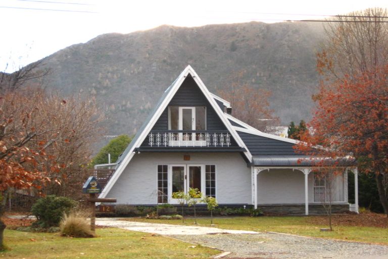 Photo of property in 12 Kent Street, Arrowtown, 9302