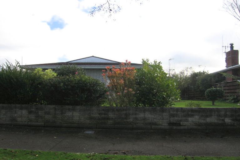 Photo of property in 9 Raglan Avenue, Cloverlea, Palmerston North, 4412