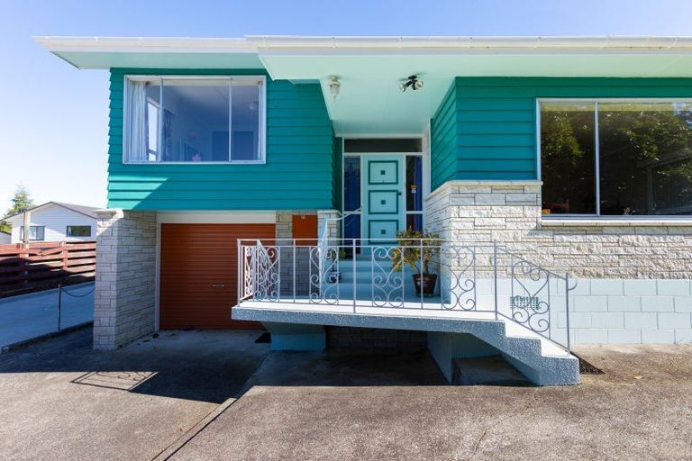 Photo of property in 25 Guy Street, Dannevirke, 4930