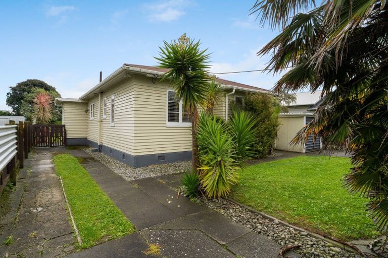 Photo of property in 43 Aotaki Street, Otaki, 5512
