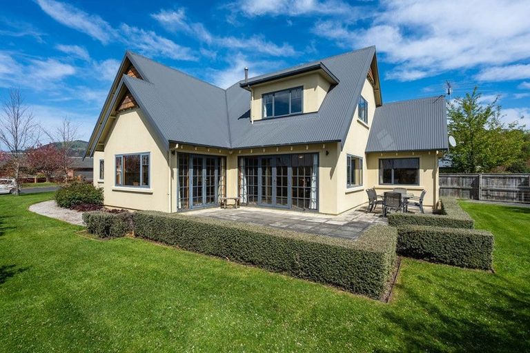 Photo of property in 6 Mallard Place, Mosgiel, 9024