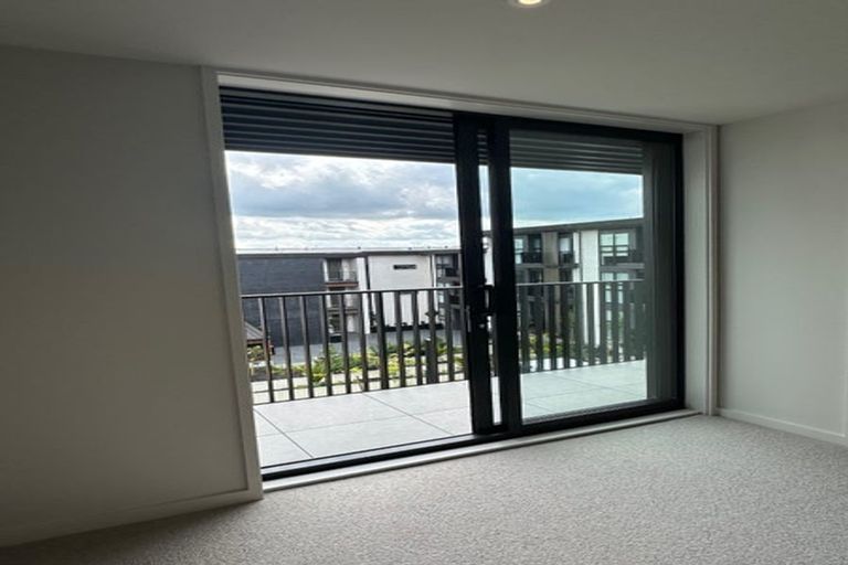 Photo of property in 11b Windlass Street, Long Bay, Auckland, 0630