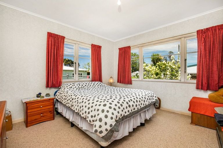Photo of property in 131 Seabrook Avenue, New Lynn, Auckland, 0600