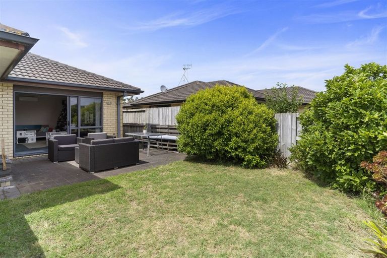 Photo of property in 33 Golden Sands Drive, Papamoa Beach, Papamoa, 3118