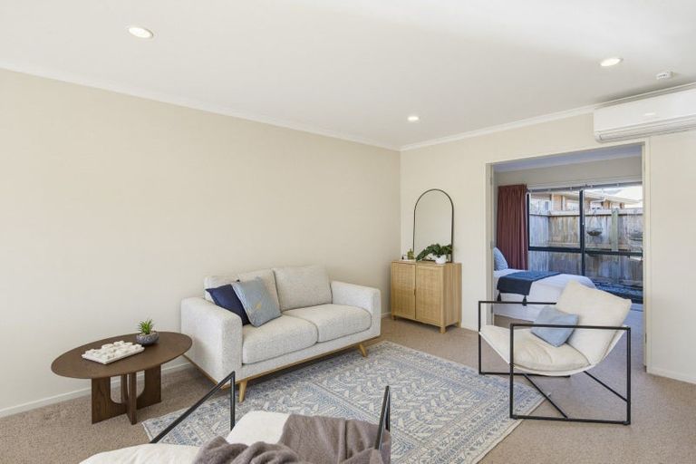 Photo of property in Rangeview Villas, 9/9 Fuller Close, Levin, 5510