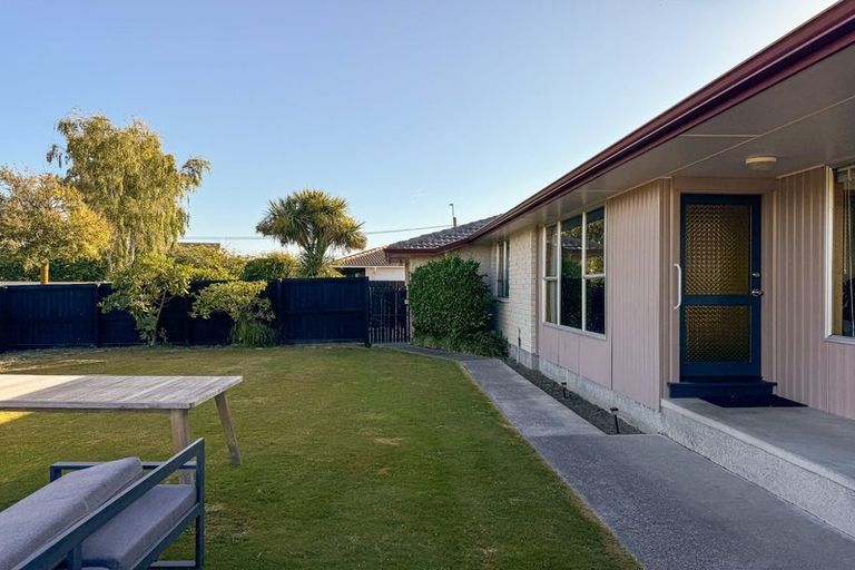 Photo of property in 48 Oldwood Street, Bishopdale, Christchurch, 8053