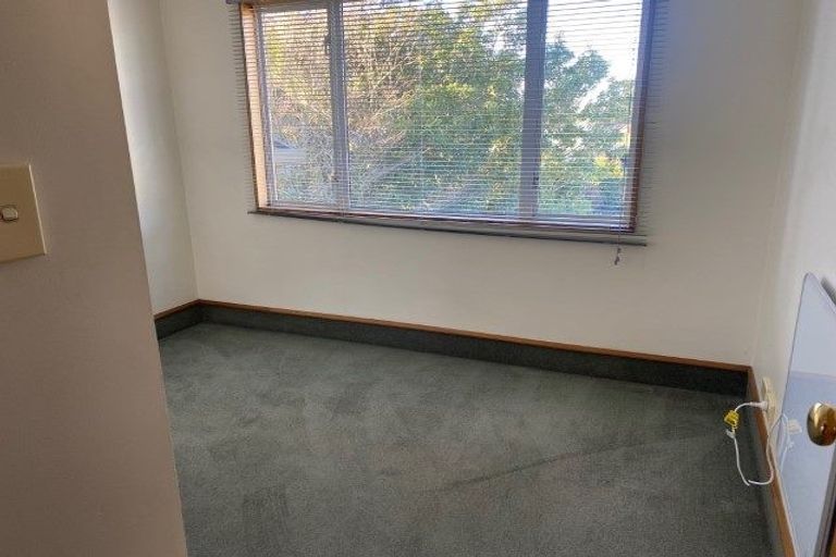 Photo of property in 68a Memorial Avenue, Ilam, Christchurch, 8053