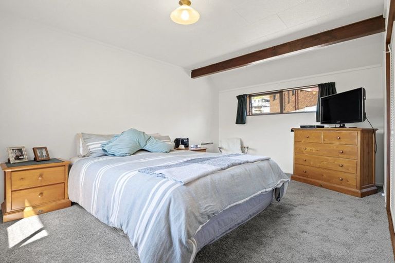 Photo of property in 97 Glenross Street, Glenross, Dunedin, 9011