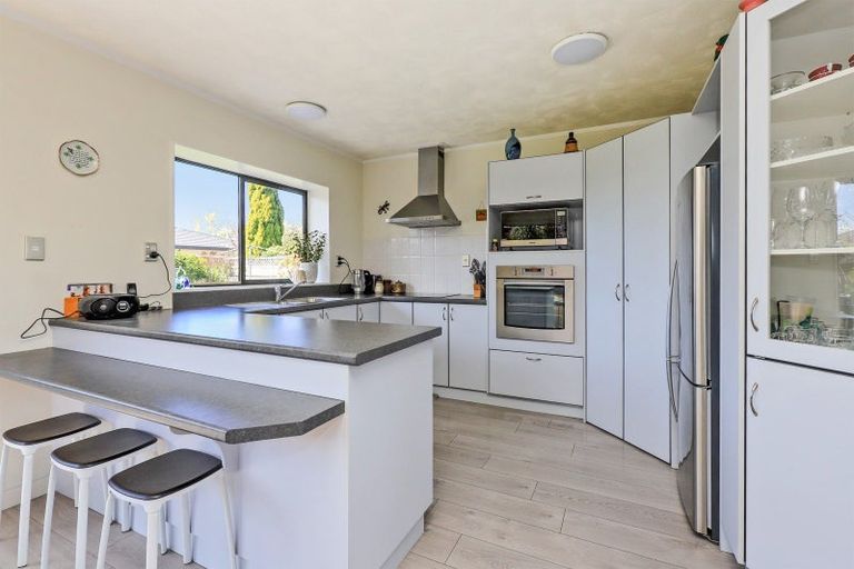 Photo of property in 21 Hyatt Grove, Greenmeadows, Napier, 4112