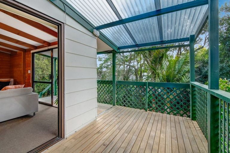 Photo of property in 22 Randal Place, Bayview, Auckland, 0629
