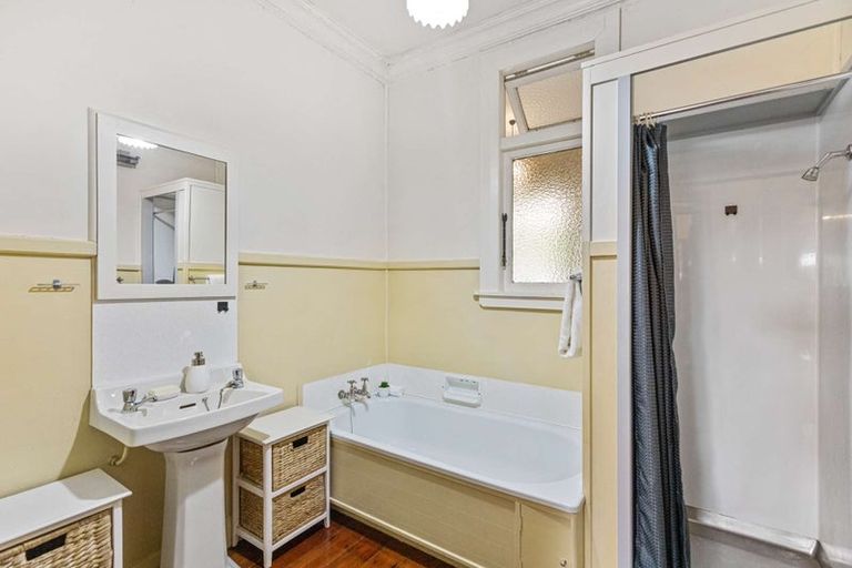 Photo of property in 44 Miro Street, Takaro, Palmerston North, 4410